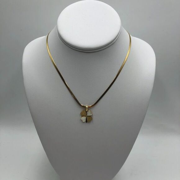 18K Gold Plated Women's Two Tone Clover Pendant Necklace Waterproof Jewelry - Picture 4 of 13